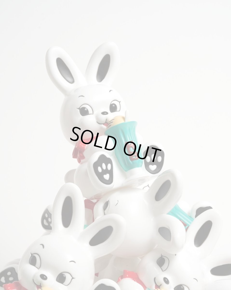 画像2: HONESTBOY×SECRET BASE Rabbit Figure (2)